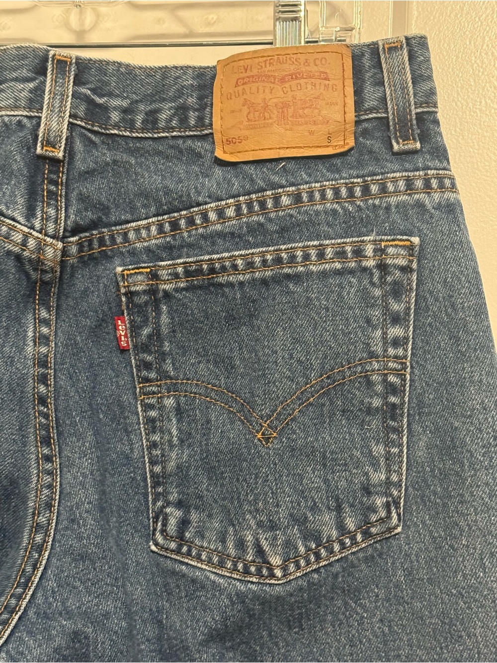 ✨ VINTAGE Woman’s Levi’s 505 Relaxed Fit Tapered Leg Jeans ✨